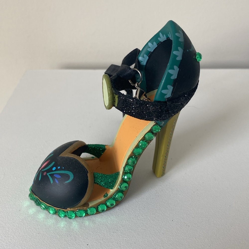 Disney Parks Anna shoe ornament - Picture 3 of 6